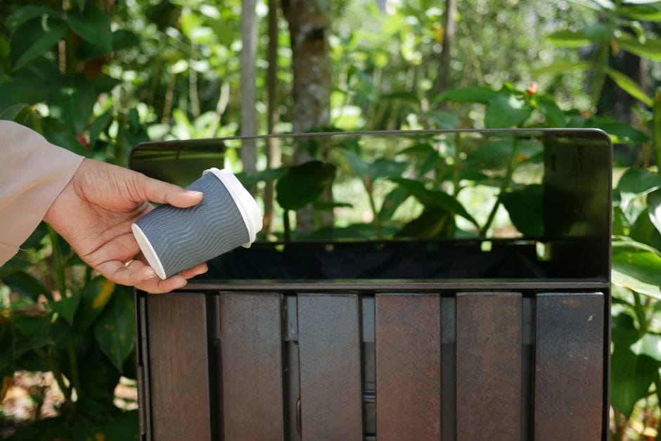 Composter ses déchets verts au jardin