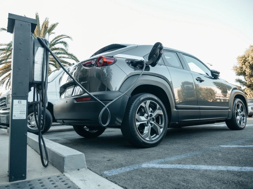 La voiture électrique : démêler le vrai du faux