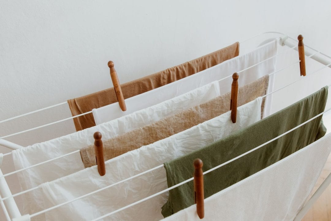 Sécher le linge en automne sans faire monter l'humidité